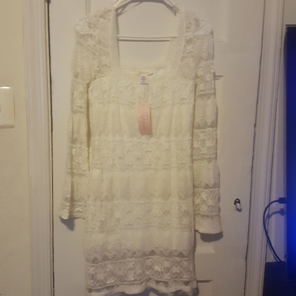 LACE DRESS - Picture 2 of 3